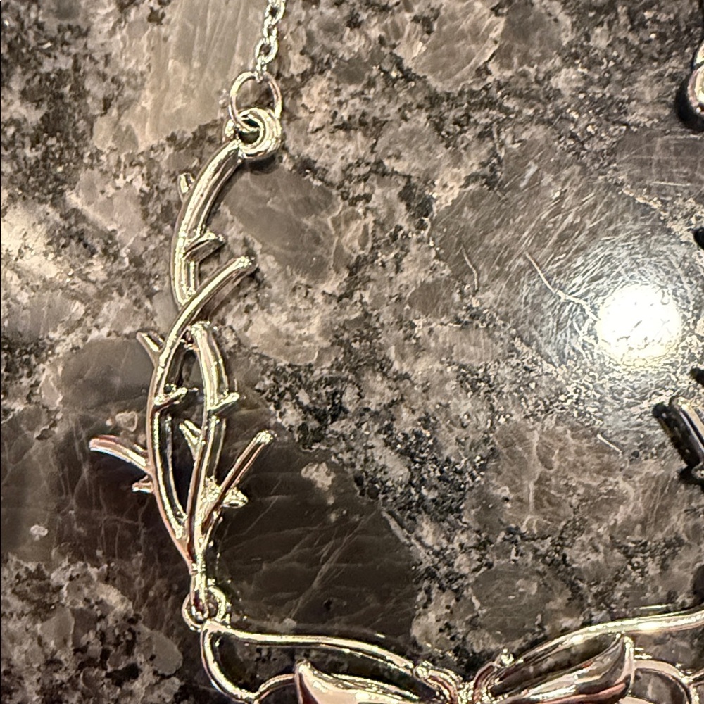 Cider Elegant Silver Tone Butterfly Pendant Chain Necklace New - Picture 5 of 9